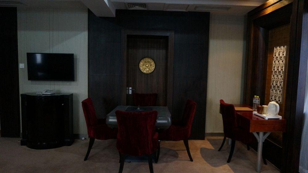 Base-Sanlitun Serviced Apartment Bắc Kinh Ngoại thất bức ảnh